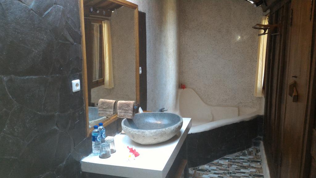 Villa Rumah Pantai Bali Selemadeg  Buitenkant foto
